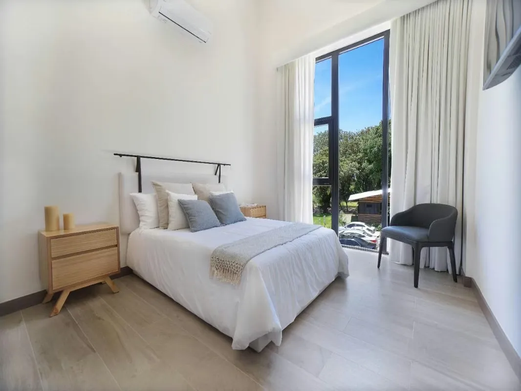 This beautiful condominium has an excellent and privileged location in Pozos de Santa Ana. With quick access to Route 27 and in turn to the old highway that connects to Escazú, as well ..., photo 6