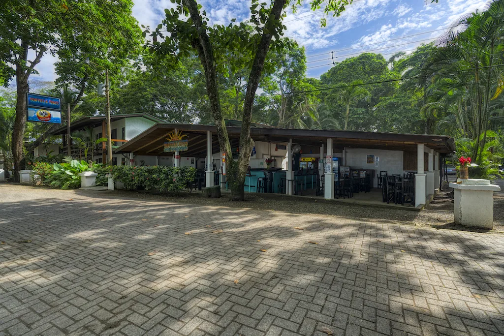 Beach Front Hotel and Restaurant in Dominical – 0.4 Acres, photo 4
