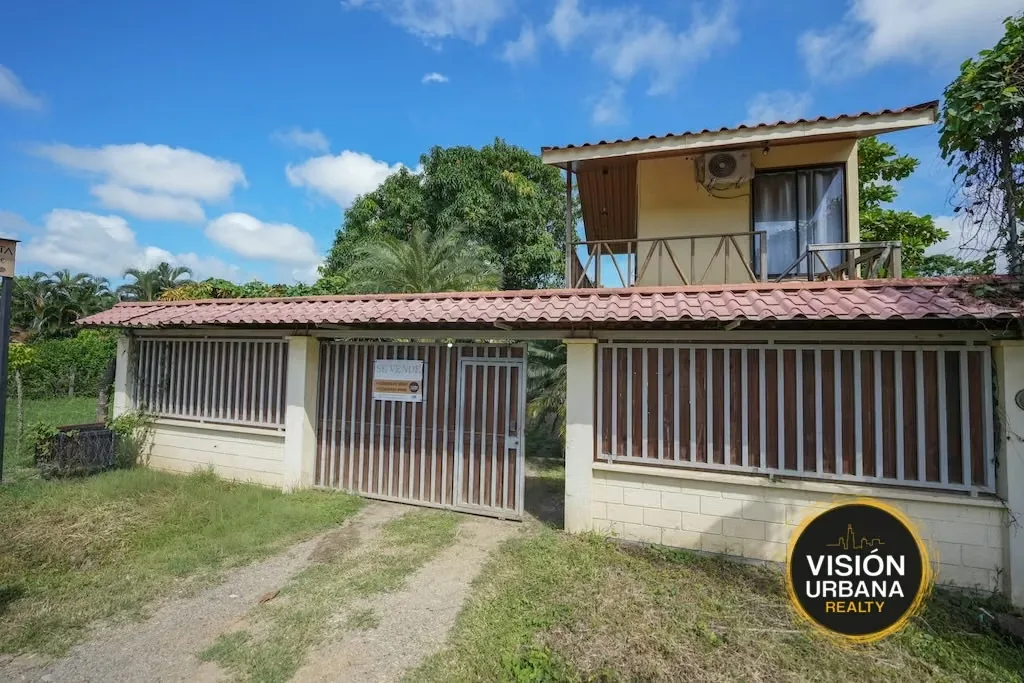 Beach house located in Cabuya, Cobano, Puntarenas. The property features a 91m² house and two 24m² apartments, distributed as follows: