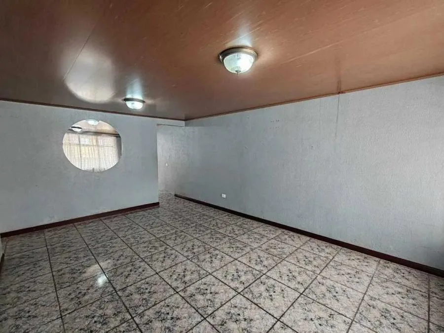 Venta de casa en zona residencial en Sabanilla, Montes de Oca #TY5990 - Venta en San Pedro, photo 8