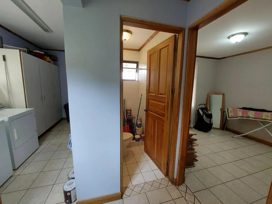 Casa en Venta con Vista al Bosque Ubicada en San Jose, Goicoechea  - Venta en Goicoechea, photo 11