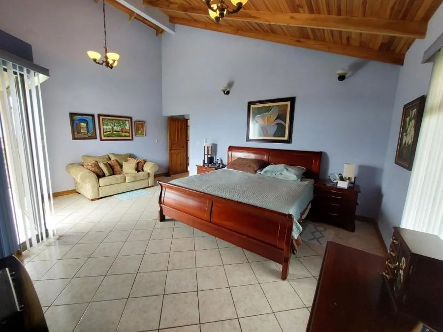 Casa en Venta con Vista al Bosque Ubicada en San Jose, Goicoechea  - Venta en Goicoechea, photo 14