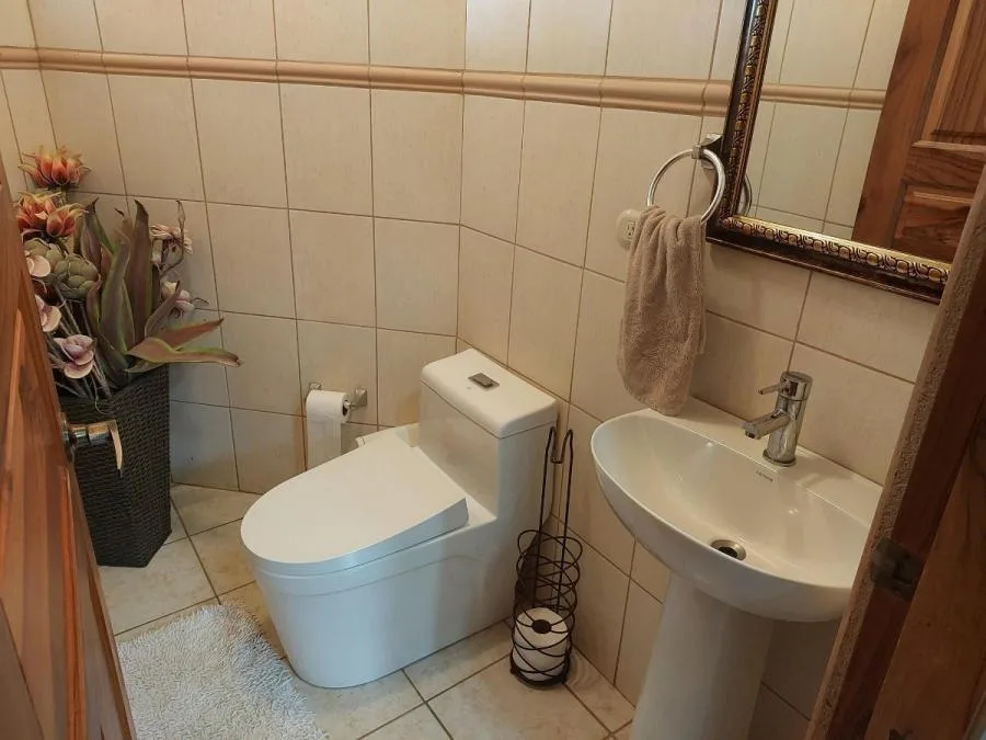 Casa en Venta con Vista al Bosque Ubicada en San Jose, Goicoechea  - Venta en Goicoechea, photo 9