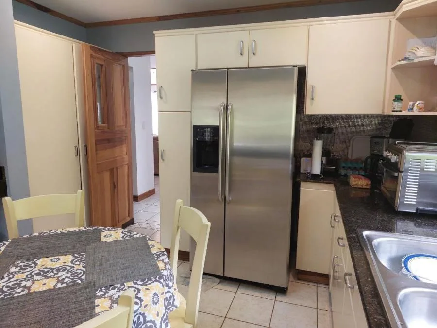 Casa en Venta con Vista al Bosque Ubicada en San Jose, Goicoechea  - Venta en Goicoechea, photo 10