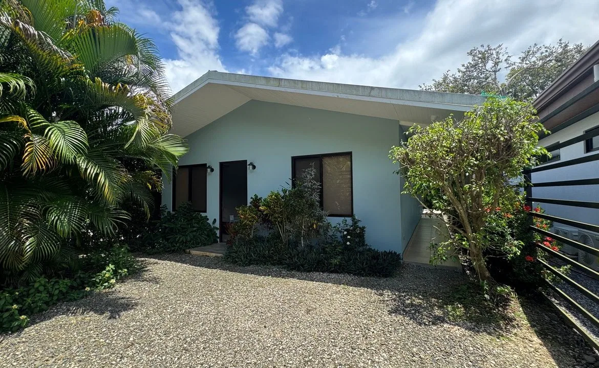 PROPERTY WITH TWO BEDROOM AND PUBLIC ROAD IN FRONT, IN BAHIA BALLENA – 0.06 ACRES, photo 2