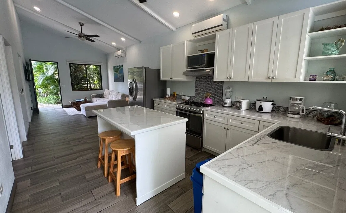 PROPERTY WITH TWO BEDROOM AND PUBLIC ROAD IN FRONT, IN BAHIA BALLENA – 0.06 ACRES, photo 12