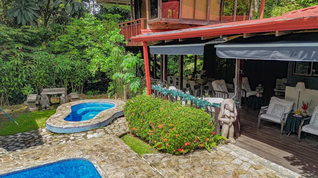 RIVERFRONT PROPERTY WITH 3 BEDROOM HOME AND HUGE GARDEN AREA, photo 11