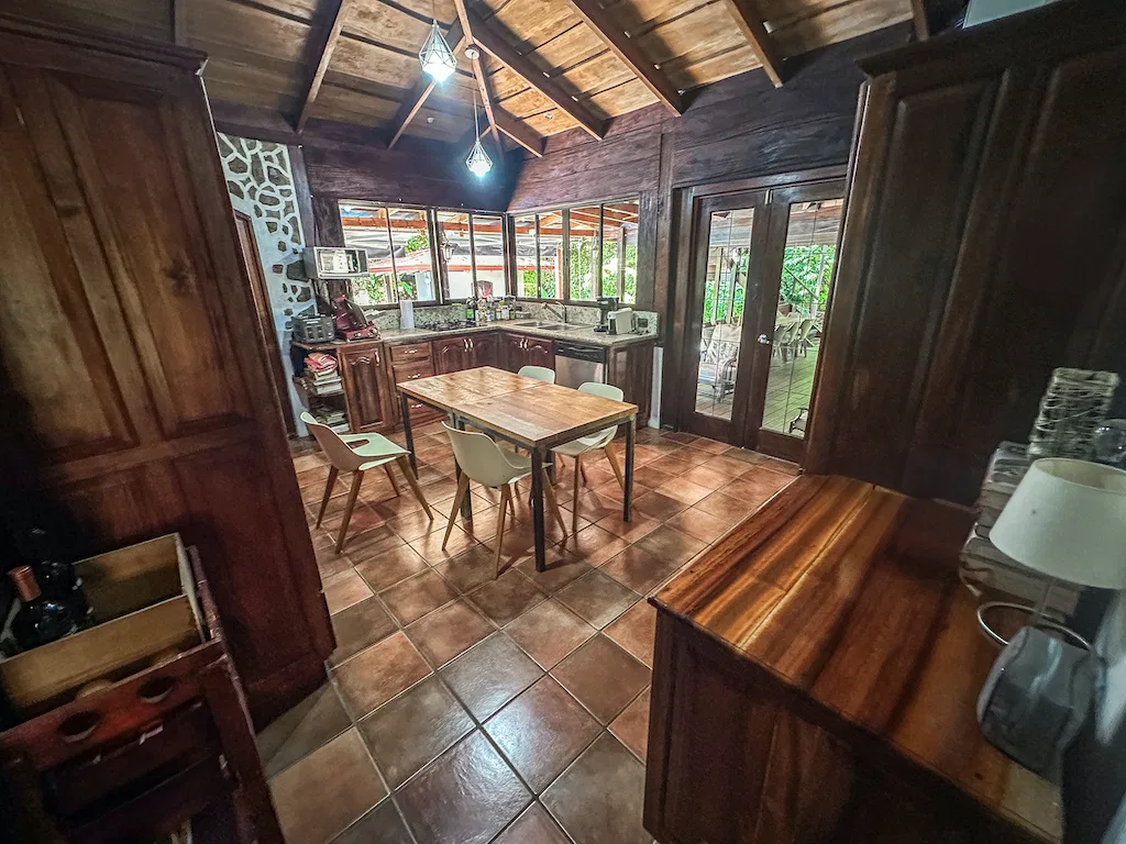 RIVERFRONT PROPERTY WITH 3 BEDROOM HOME AND HUGE GARDEN AREA, photo 14