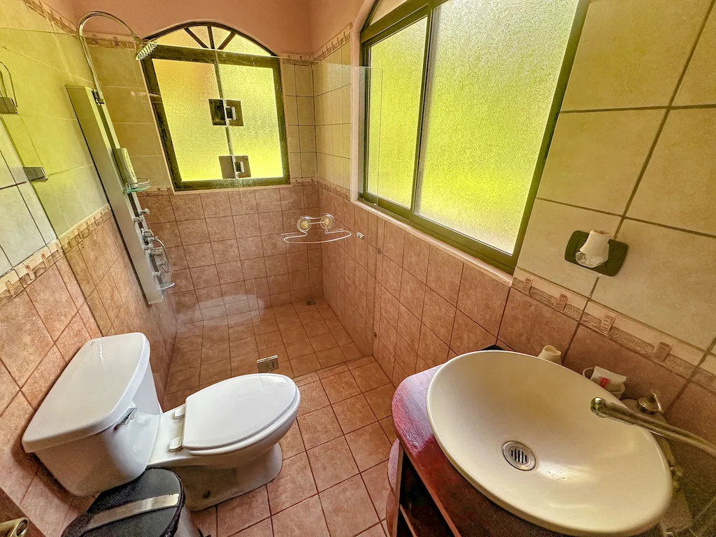 RIVERFRONT PROPERTY WITH 3 BEDROOM HOME AND HUGE GARDEN AREA, photo 18