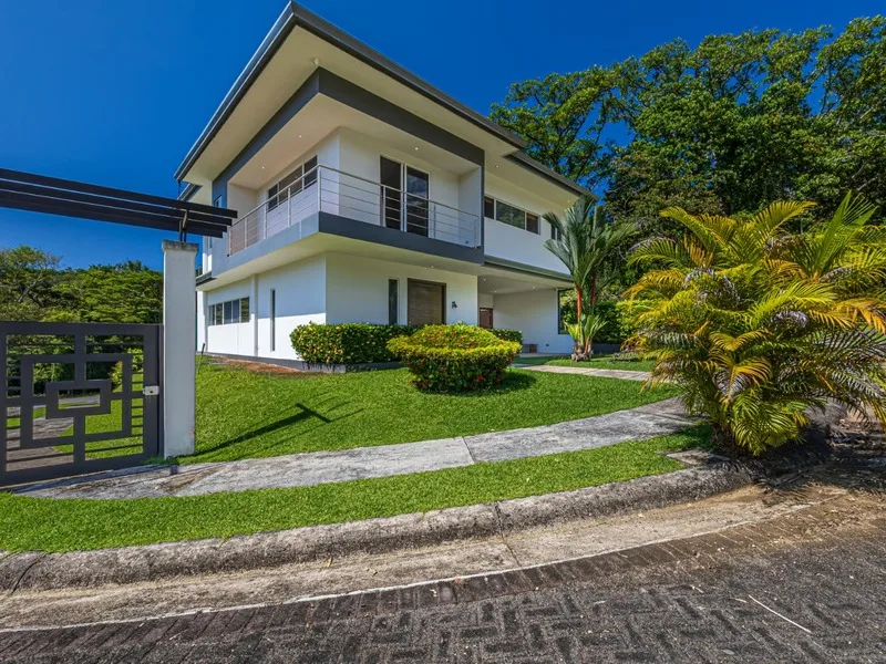 3 Bed Single Family Homes For Sale in Uvita, photo 2