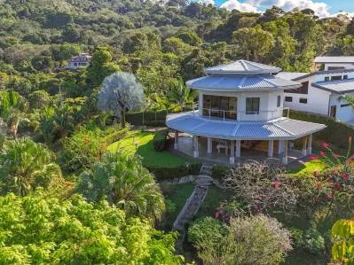 Casa con vista al mar, la selva y la montaña en Ojochal | Entorno selvático protegido, photo 4