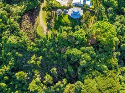 Casa con vista al mar, la selva y la montaña en Ojochal | Entorno selvático protegido, photo 7