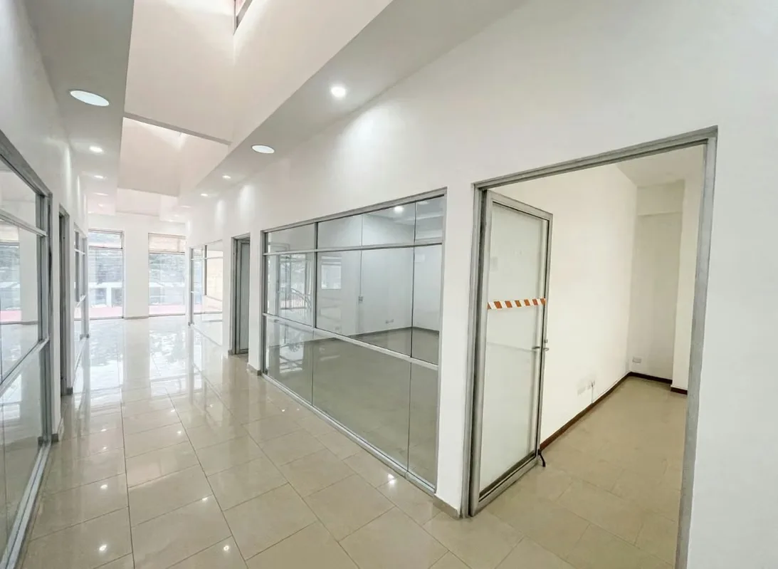 Excelente oportunidad para establecer su empresa en una ubicación estratégica de Rohrmoser, en una zona ..., photo 16
