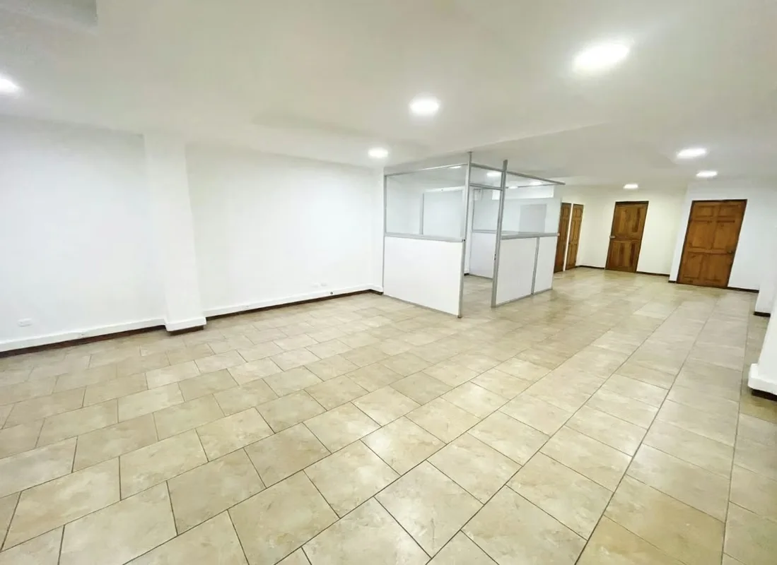 Excelente oportunidad para establecer su empresa en una ubicación estratégica de Rohrmoser, en una zona ..., photo 3
