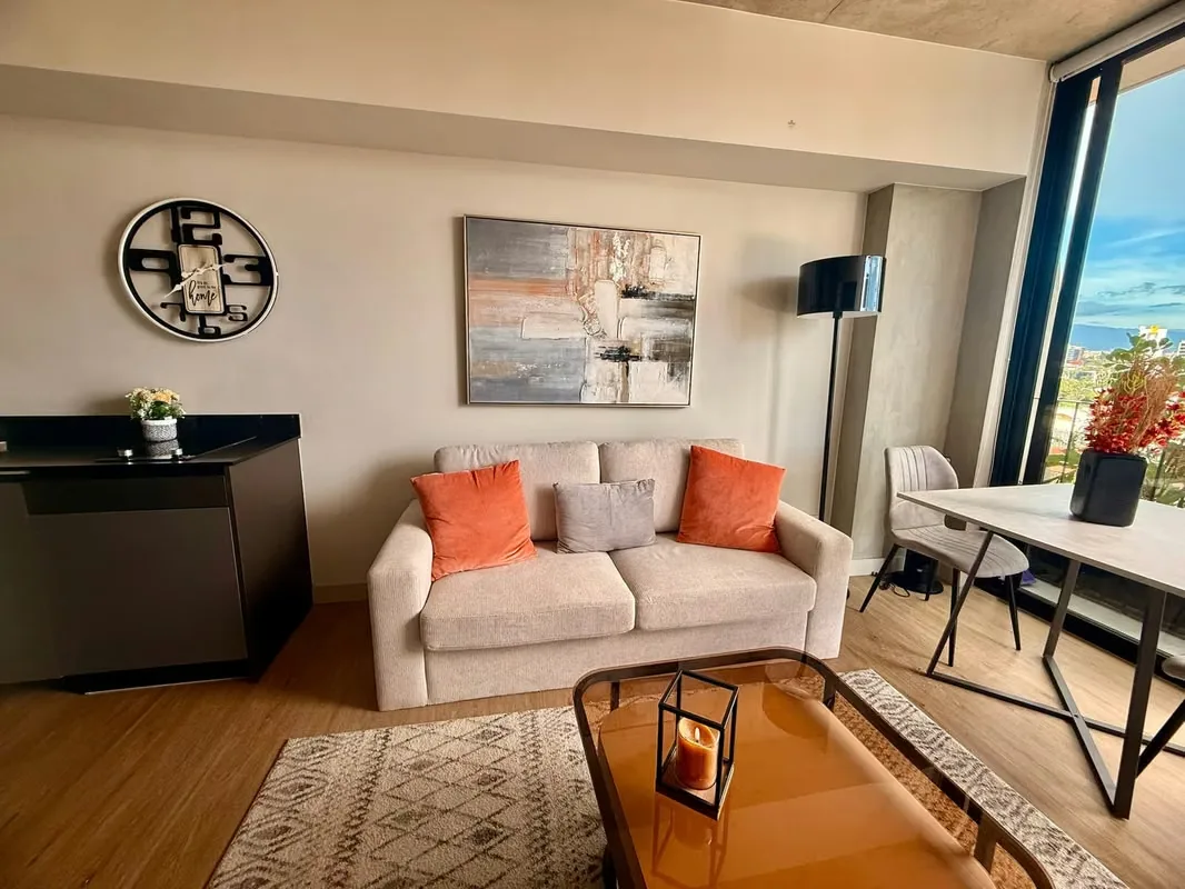 Apartamento en Alquiler totalmente Amoblado Torre Babylon. 