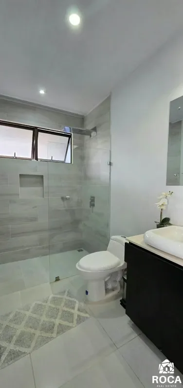 Se vende esta hermosa casa en una de las zonas mas agradables de Pérez Zeledón.!, photo 2