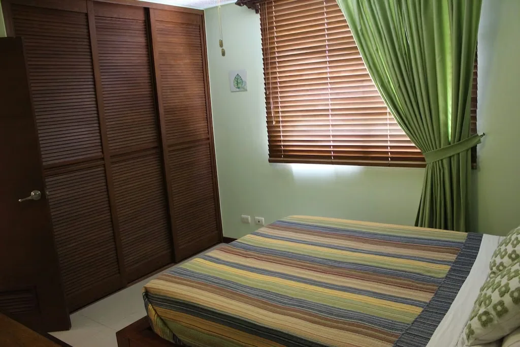 Ideal for investment or weekend getaways; close to restaurants, shops, and businesses. Balcony overlooking the pool and gardens. Features 2 bedrooms, 2 bathrooms, a living-dining area ..., photo 12