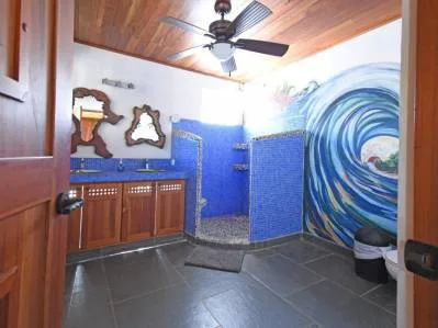 Casa de 6 Dormitorios en calle principal de Dominical, photo 5