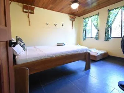 Casa de 6 Dormitorios en calle principal de Dominical, photo 7