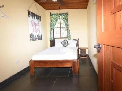 Casa de 6 Dormitorios en calle principal de Dominical, photo 9