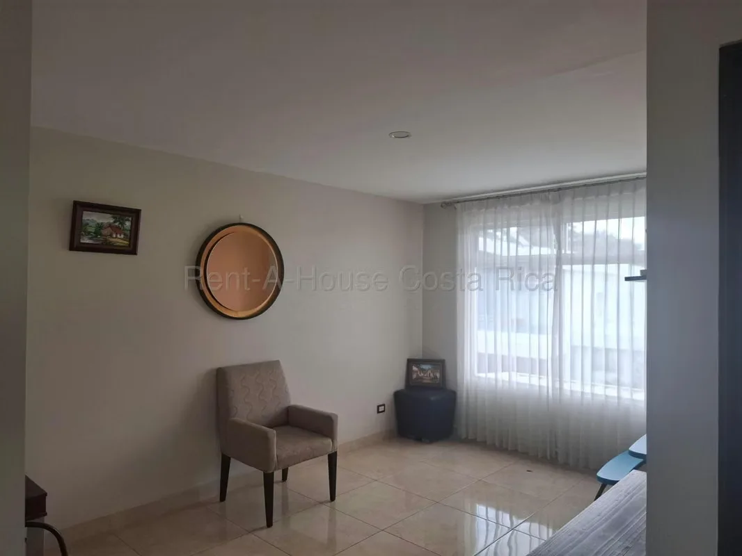 ¡Espacios amplios, privacidad y contacto con la naturaleza en un mismo lugar! Esta casa contemporánea de dos plantas, ubicada en un condominio en Sabanilla de Montes de Oca, cuenta ..., photo 16