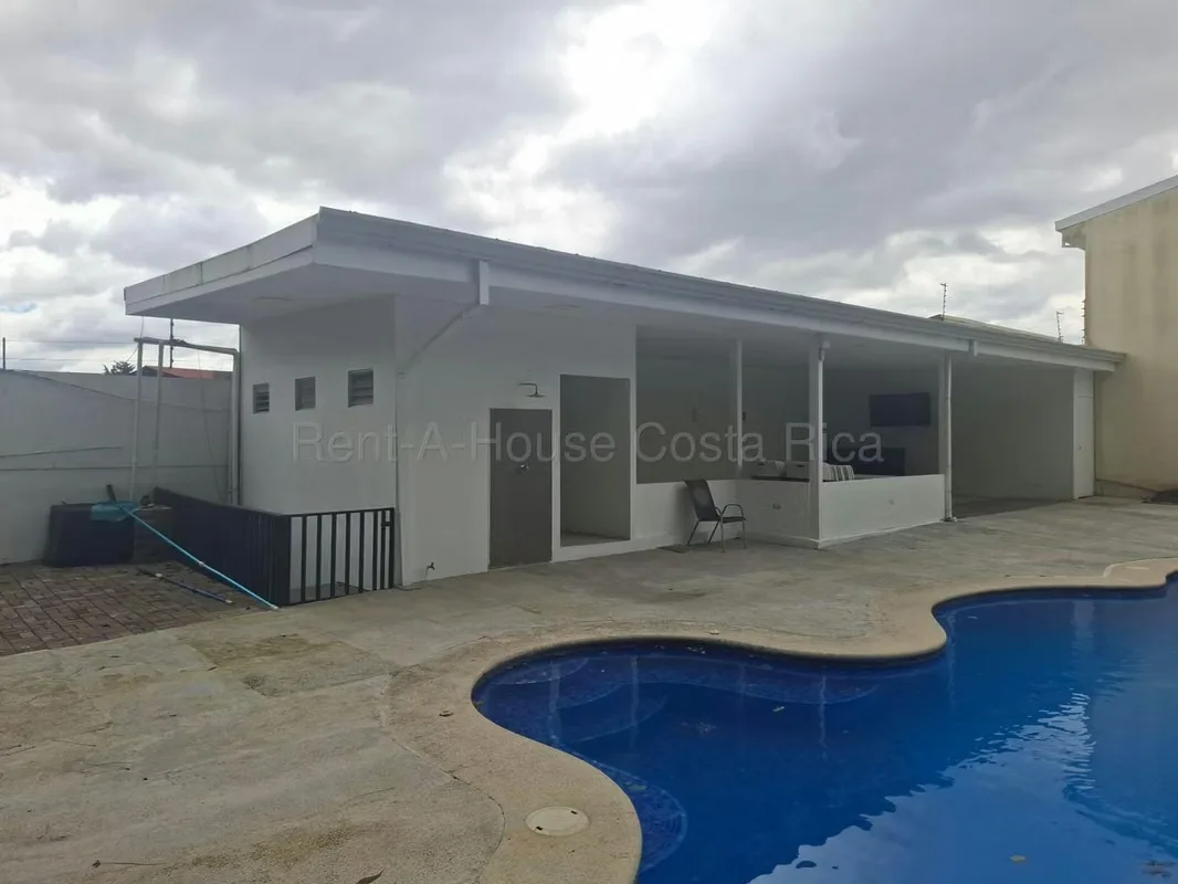 ¡Espacios amplios, privacidad y contacto con la naturaleza en un mismo lugar! Esta casa contemporánea de dos plantas, ubicada en un condominio en Sabanilla de Montes de Oca, cuenta ..., photo 7