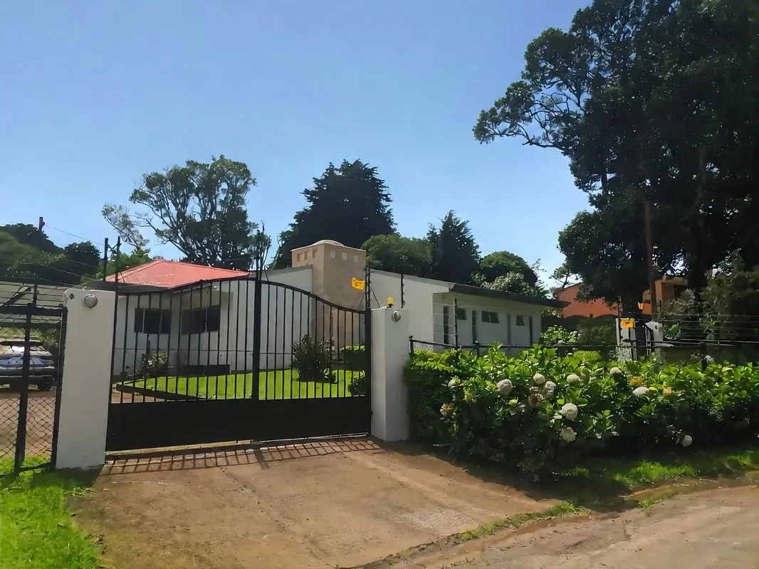 VENTA DE CASA CON LOTE DE 1.478 M² EN EL TIROL, SAN RAFAEL DE HEREDIA