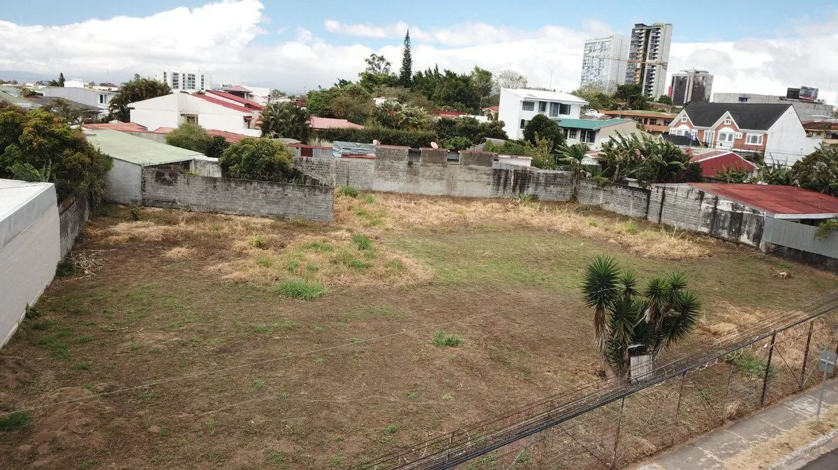 Se vende lote en Curridabat San José 27-737 - Venta en Curridabat