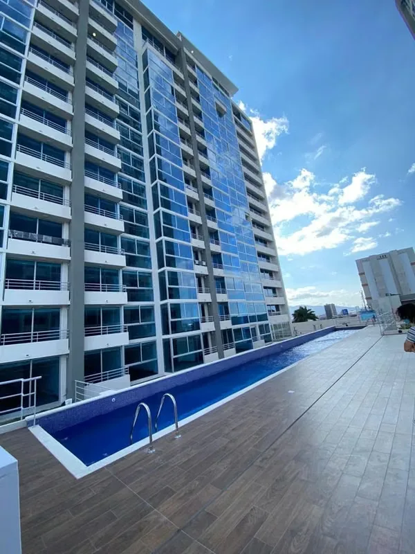 Vive en las alturas en este exclusivo Penthouse Dúplex, ubicado en los pisos 16 y 17 de Torre Los Yoses, San Pedro.