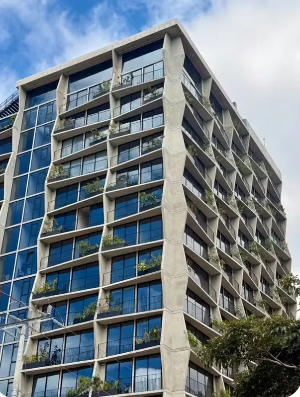 Alquiler de Apartamento Torre Babylon Rohmoser, la Sabana. 