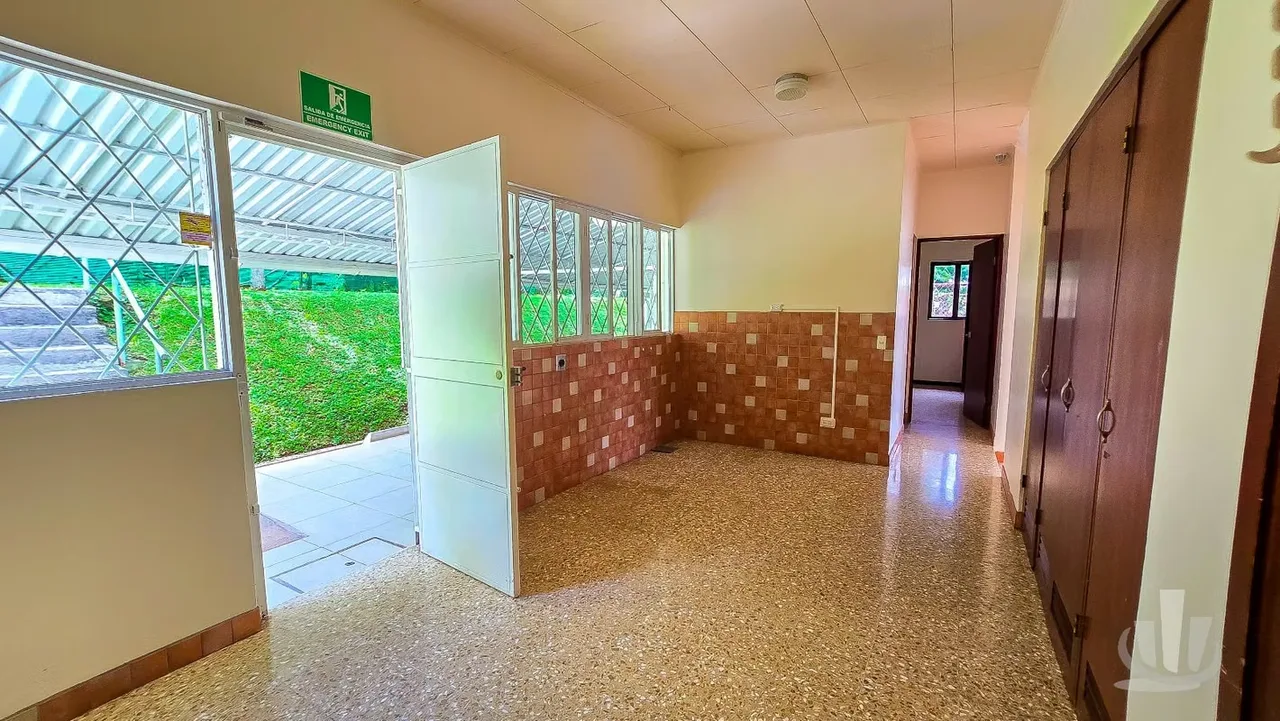 Amplia Propiedad en Alquiler en San Antonio de Escazú | Casa de Dos Niveles, Piscina y Uso Mixto, photo 13