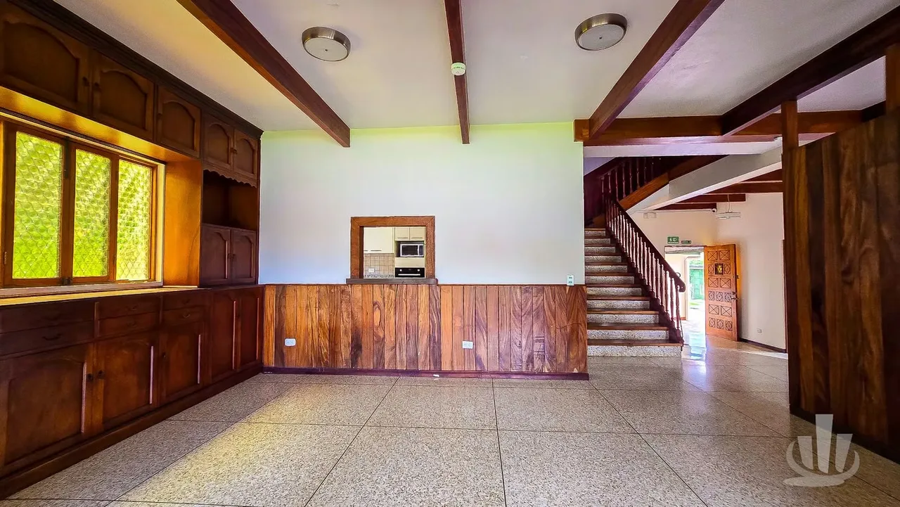 Amplia Propiedad en Alquiler en San Antonio de Escazú | Casa de Dos Niveles, Piscina y Uso Mixto, photo 4
