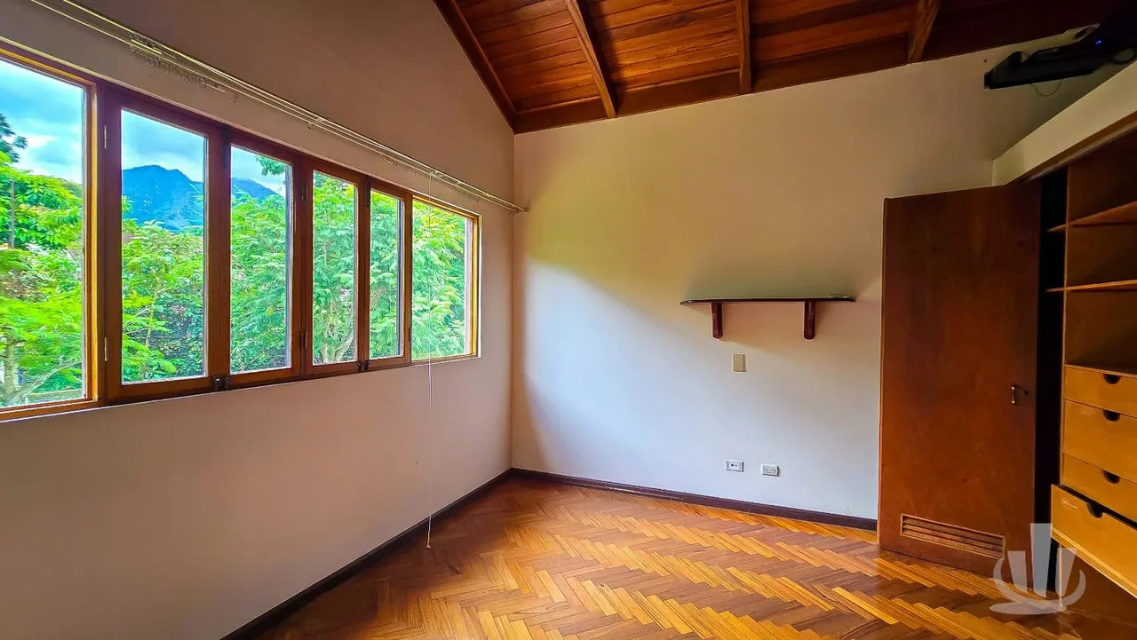 Amplia Propiedad en Alquiler en San Antonio de Escazú | Casa de Dos Niveles, Piscina y Uso Mixto, photo 10