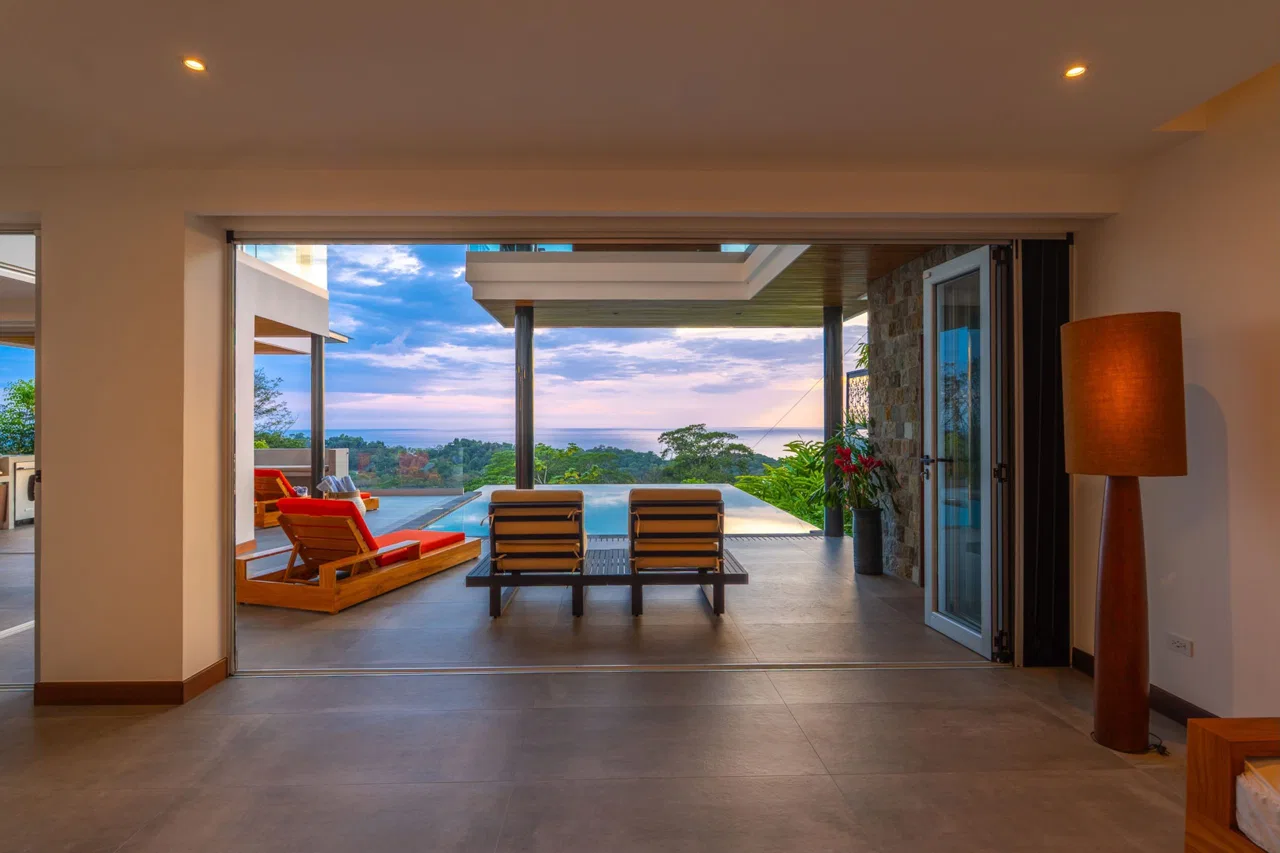 LUXURY PROPERTY WITH FOUR BEDROOM, AND PANORAMIC VIEWS OF THE OCEAN, IN PLAYA HERMOSA – 0.72 ACRES, photo 21