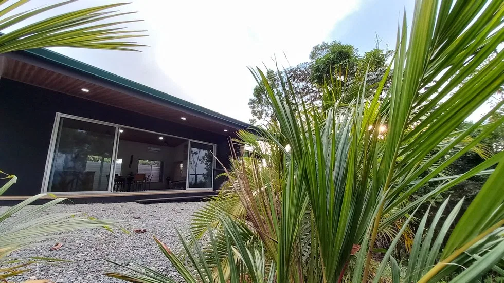 HOME PLUS GUEST VILLA IN TINAMASTES ON 0.61 ACRES, photo 2