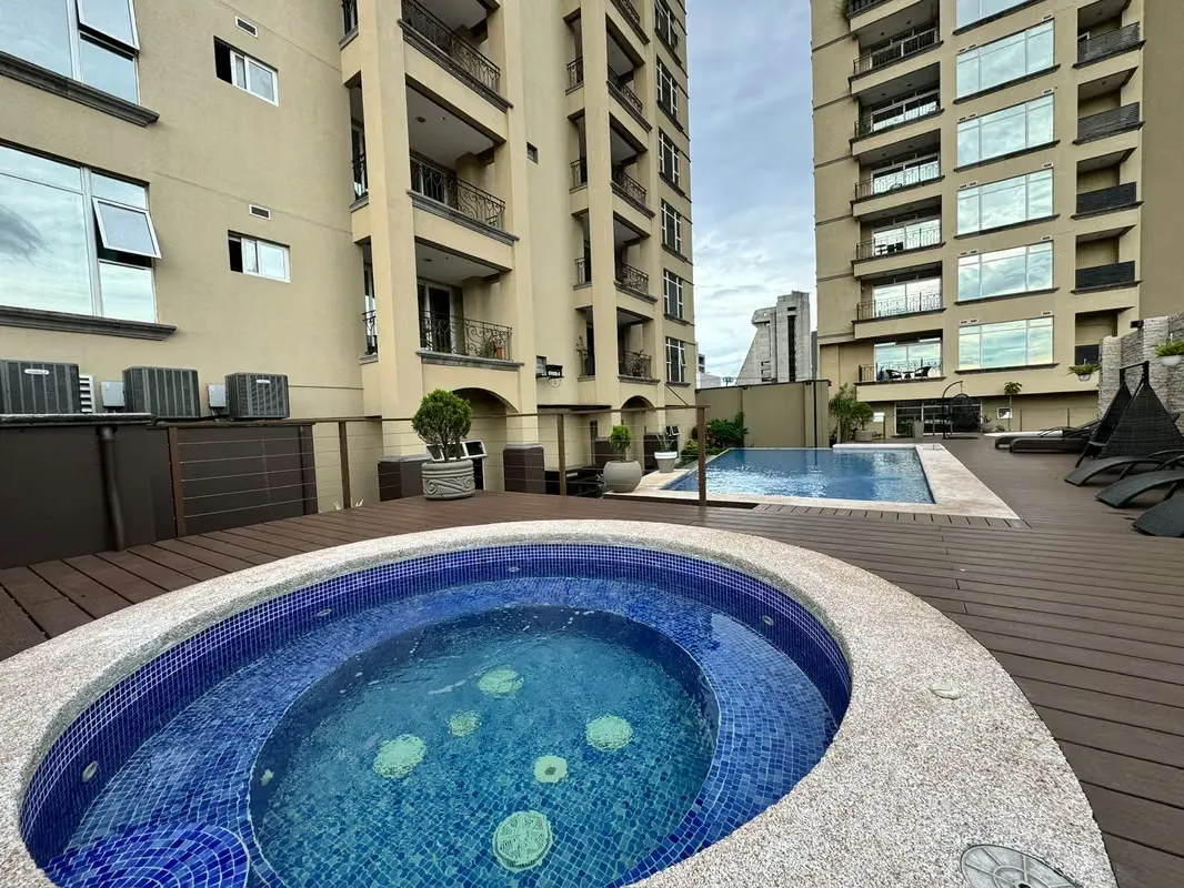 Alquiler de amplio apartamento en La Sabana, photo 12