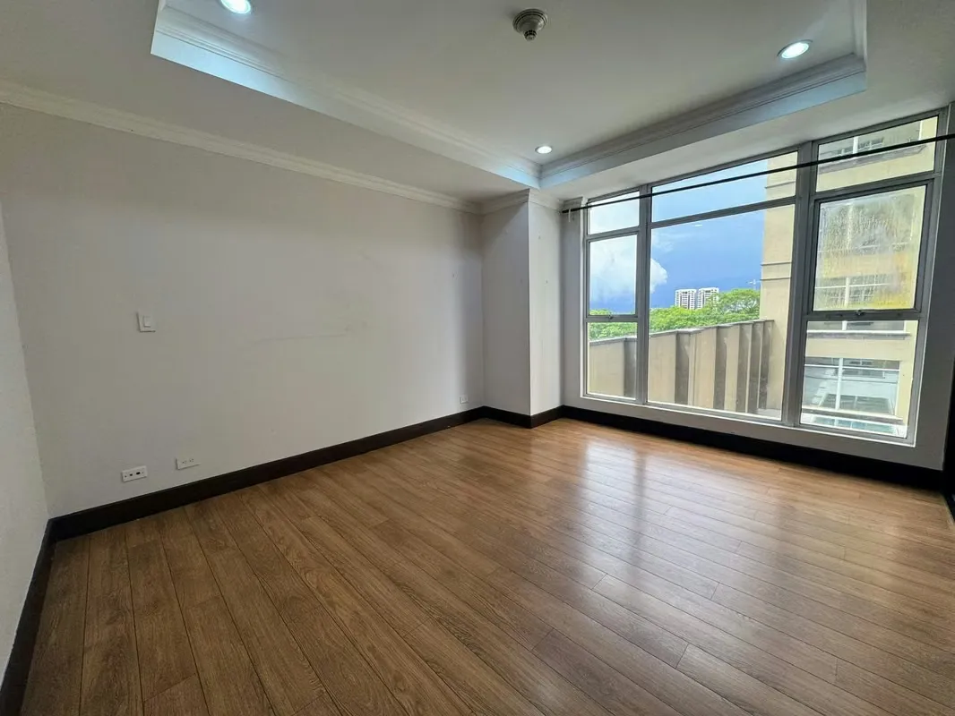 Alquiler de amplio apartamento en La Sabana, photo 7