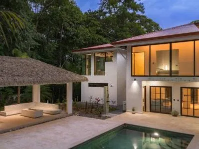 Cinco Ventanas: Refugio tropical moderno con piscina privada y selva, photo 2