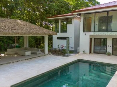 Cinco Ventanas: Refugio tropical moderno con piscina privada y selva, photo 4