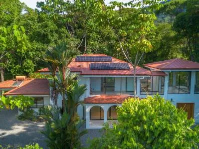 Cinco Ventanas: Refugio tropical moderno con piscina privada y selva, photo 7