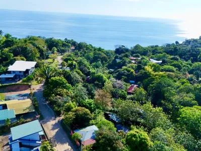 Gran oportunidad: Lote bien ubicado en Playa Hermosa