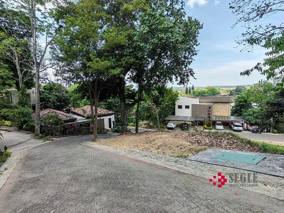 lot located in Brazil de Mora, in Condominio Hacienda Los Maderos, a very quiet and safe place to live, surrounded by forest, with beautiful view, with underground ..., photo 4