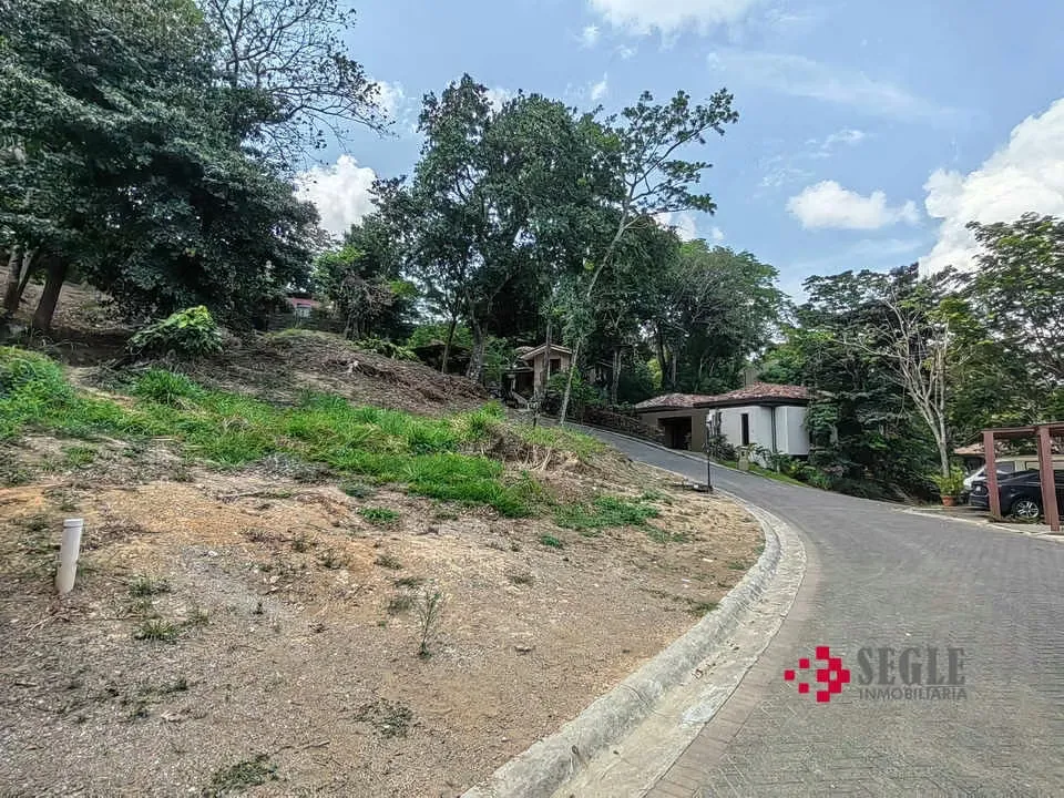 lot located in Brazil de Mora, in Condominio Hacienda Los Maderos, a very quiet and safe place to live, surrounded by forest, with beautiful view, with underground ..., photo 10