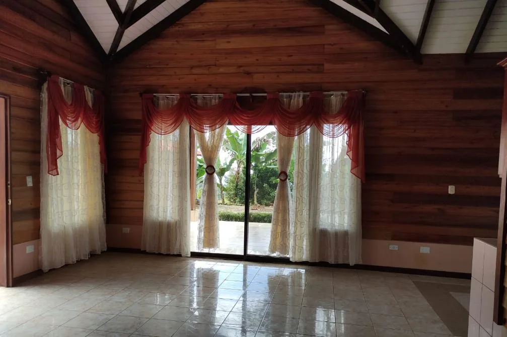 For Sale: 5-Bedroom Country Home in La Ese de Páramo, Southern Costa Rica, with a Large Lot and Refreshing Mountain Climate, photo 8