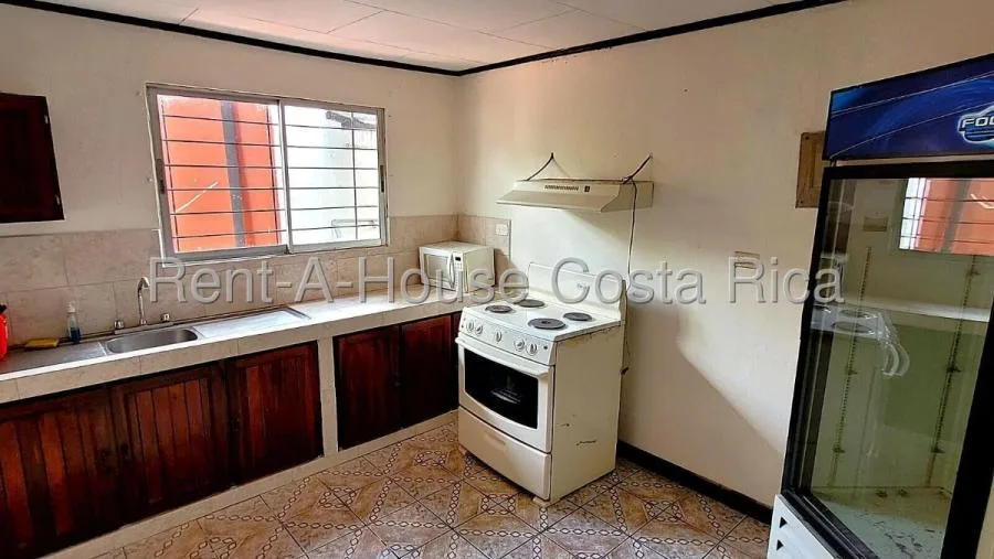 Propiedad comercial de 902 m² con amplio parqueo en Montes de Oca 26-1388 GS - Venta en Montes de Oca, photo 9