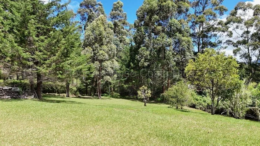 Venta de Lote en Dota-Jardín. RAH 27-455 - Venta en Dota