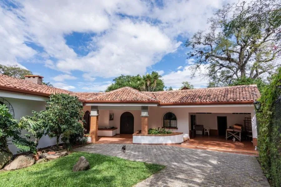 Venta de Excelente Casa en San Rafael de Escazú / OFC Mls. 25-1011 - Venta en Escazú, photo 2