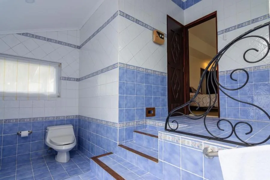 Venta de Excelente Casa en San Rafael de Escazú / OFC Mls. 25-1011 - Venta en Escazú, photo 3