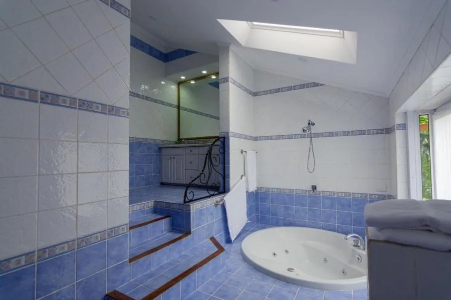 Venta de Excelente Casa en San Rafael de Escazú / OFC Mls. 25-1011 - Venta en Escazú, photo 4