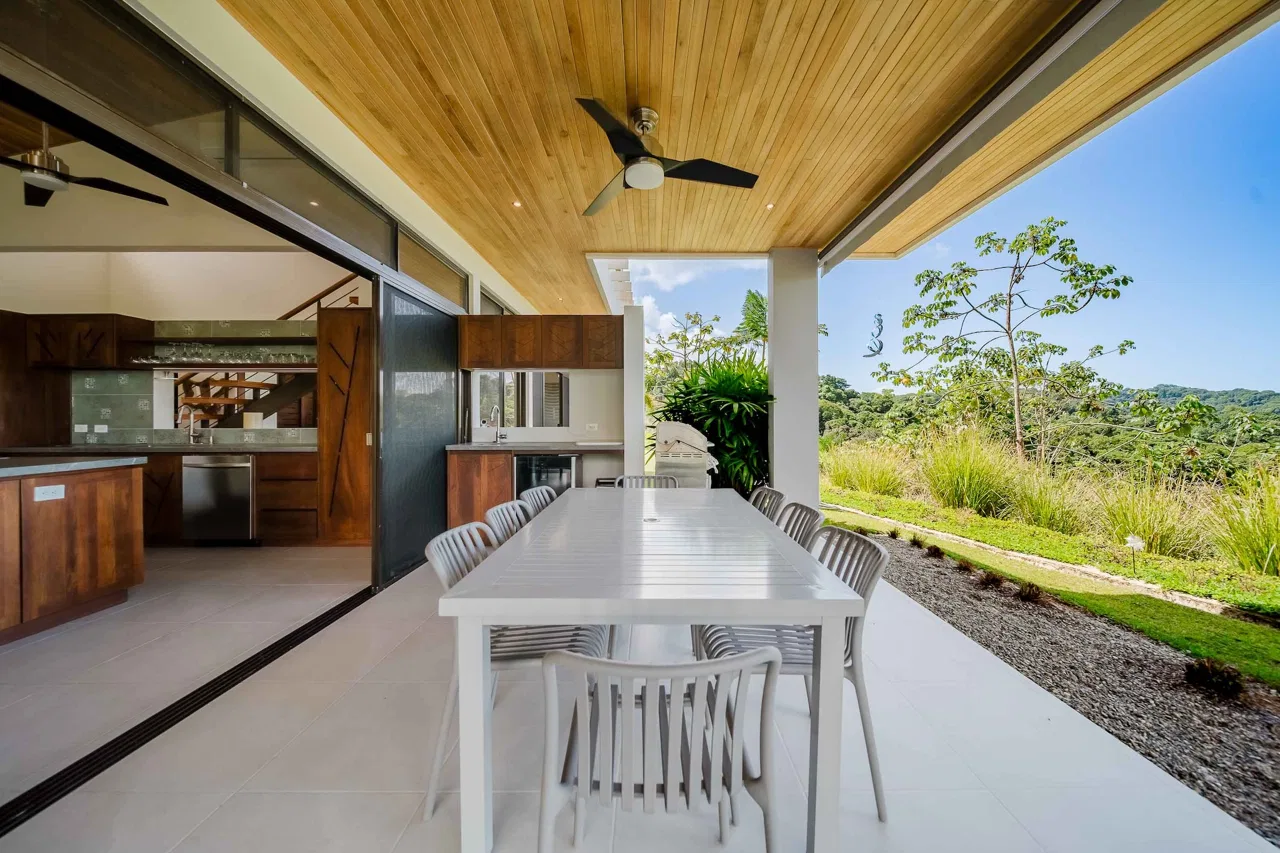 3 BEDROOM LUXURY MODERN HOME AND 2 BEDROOM GUEST HOUSE IN OJOCHAL – 2.96 ACRES, photo 13